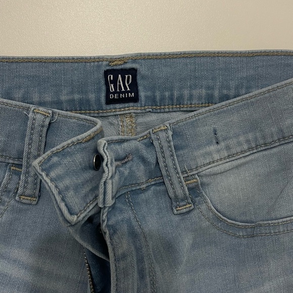 Gap women’s light wash Jeggings (regular) size 29 - Picture 2 of 4
